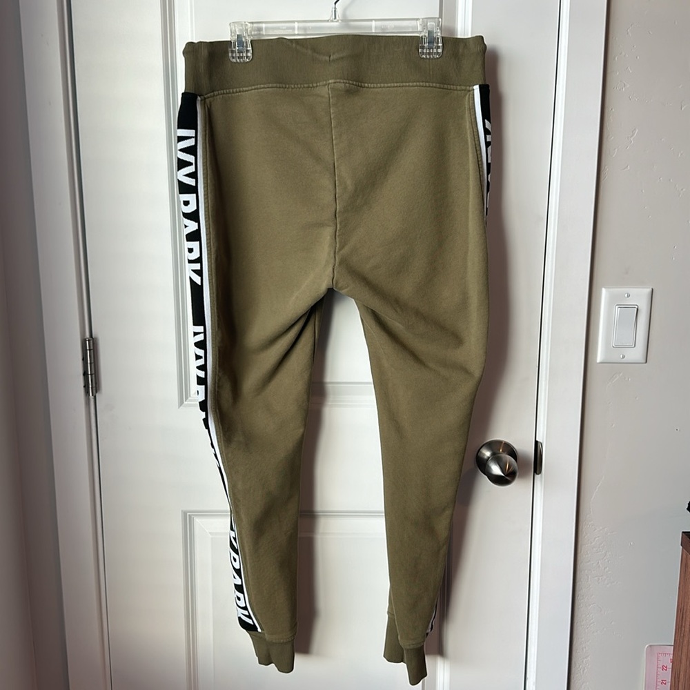 IVY PARK Logo Tape Sweatpants in Olive - Picture 5 of 5